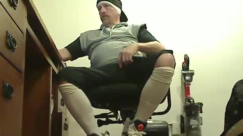 Snapshot of hockeybud chatting on February 2025 11:53:02 PM Rick online show from February 2025 11:53:02 PM