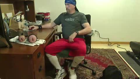 Snapshot of hockeybud chatting on October 2025 08:22:02 PM Rick online show from October 2025 08:22:02 PM