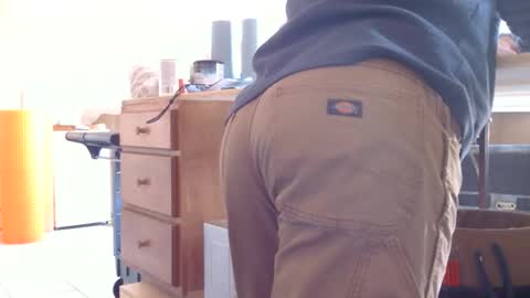 Snapshot of hockeyjock17 chatting on April 2026 09:31:02 PM hockeyjock17 online show from April 2026 09:31:02 PM