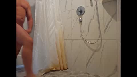 Snapshot of hockeyjock17 chatting on April 2026 12:41:02 PM hockeyjock17 online show from April 2026 12:41:02 PM