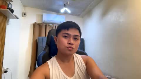 Snapshot of hoedoes chatting on May 2026 08:22:02 AM Just call me DOM online show from May 2026 08:22:02 AM