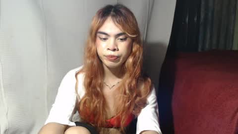 Snapshot of hoelyaurora chatting on May 2026 06:02:02 PM Aurora3 online show from May 2026 06:02:02 PM