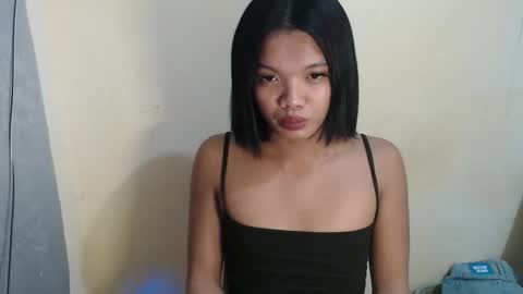 Snapshot of hoelyguine chatting on April 2026 04:43:01 AM Guinevere3 online show from April 2026 04:43:01 AM