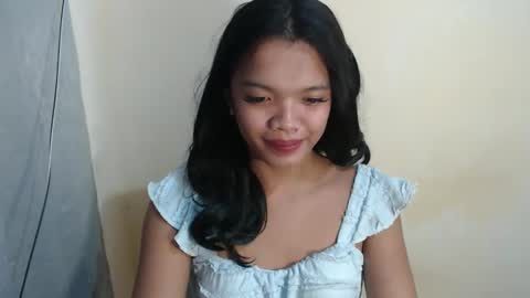 Snapshot of hoelyguine chatting on April 2026 04:21:01 AM Guinevere3 online show from April 2026 04:21:01 AM