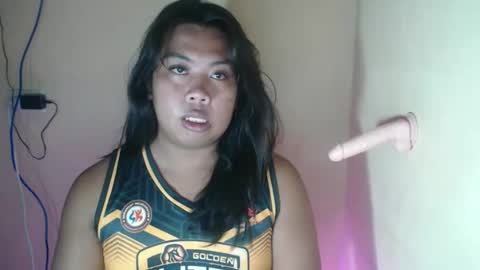 Snapshot of hoelylayla chatting on March 2026 01:43:01 AM Layla3 online show from March 2026 01:43:01 AM