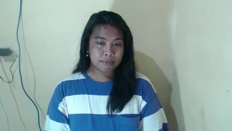 Snapshot of hoelylayla chatting on April 2026 12:43:02 PM Layla3 online show from April 2026 12:43:02 PM