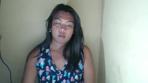 Snapshot of hoelylayla chatting on April 2026 02:47:02 AM Layla3 online show from April 2026 02:47:02 AM