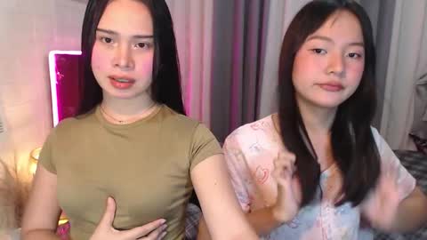 Snapshot of hoelymolly chatting on March 2026 05:41:02 PM hoelymolly online show from March 2026 05:41:02 PM