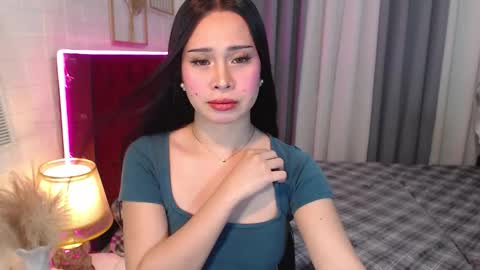 Snapshot of hoelymolly chatting on March 2026 04:11:02 PM hoelymolly online show from March 2026 04:11:02 PM