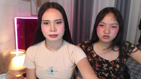 Snapshot of hoelymolly chatting on April 2026 06:09:01 PM hoelymolly online show from April 2026 06:09:01 PM