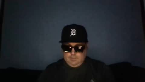 Snapshot of holden_minutz chatting on March 2026 08:42:01 AM holden_minutz online show from March 2026 08:42:01 AM