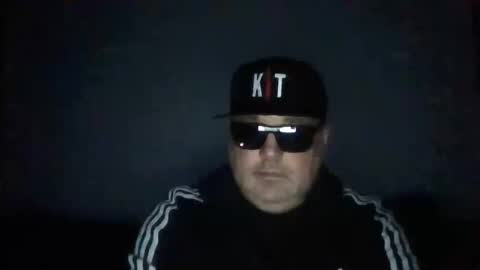 Snapshot of holden_minutz chatting on April 2026 07:08:01 AM holden_minutz online show from April 2026 07:08:01 AM