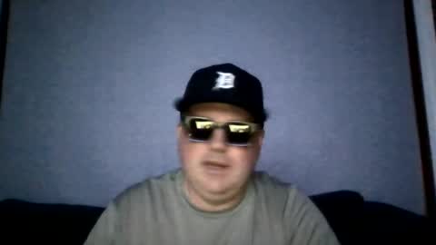 Snapshot of holden_minutz chatting on June 2026 07:40:01 AM holden_minutz online show from June 2026 07:40:01 AM