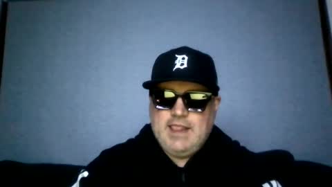 Snapshot of holden_minutz chatting on July 2026 08:09:01 AM holden_minutz online show from July 2026 08:09:01 AM