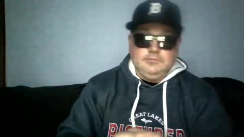 Snapshot of holden_minutz chatting on July 2026 07:06:01 AM holden_minutz online show from July 2026 07:06:01 AM