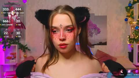 Lux online show from January 2025 05:33:01 PM