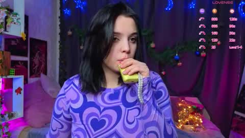 Lux online show from December 2025 05:08:02 PM