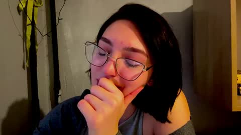 Sofia online show from April 2026 01:23:01 PM