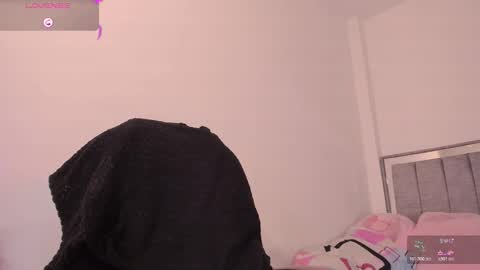 holly_16 online show from March 2026 02:26:01 AM