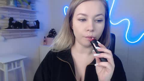 Holly online show from January 2025 03:34:02 AM