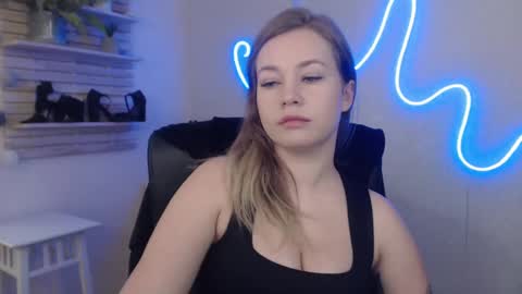 Holly online show from January 2025 06:36:02 AM