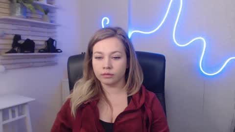 Holly online show from January 2025 07:36:02 AM