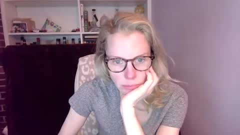 holly_bourbon online show from March 2026 10:46:02 PM