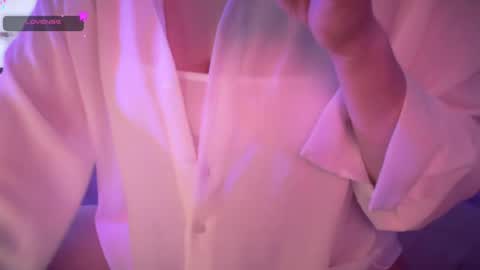 Snapshot of holly_molly_69 chatting on April 2026 03:00:01 AM Molly online show from April 2026 03:00:01 AM