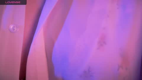 Snapshot of holly_molly_69 chatting on April 2026 02:51:01 AM Molly online show from April 2026 02:51:01 AM