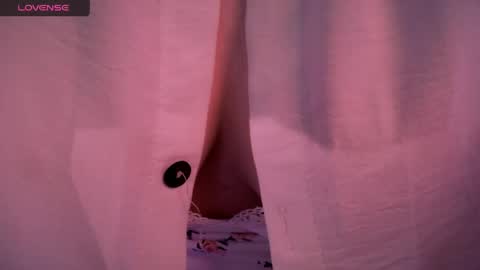 Snapshot of holly_molly_69 chatting on May 2026 03:22:01 AM Molly online show from May 2026 03:22:01 AM