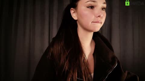 Snapshot of hollyextra chatting on November 2025 02:10:01 AM hollyextra online show from November 2025 02:10:01 AM