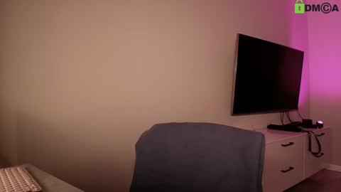 Snapshot of hollyextra chatting on November 2025 11:37:02 PM hollyextra online show from November 2025 11:37:02 PM