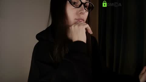 Snapshot of hollyextra chatting on February 2026 03:01:01 PM hollyextra online show from February 2026 03:01:01 PM