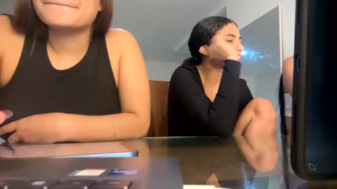 Snapshot of hollykoff chatting on January 2025 02:46:01 AM space online show from January 2025 02:46:01 AM