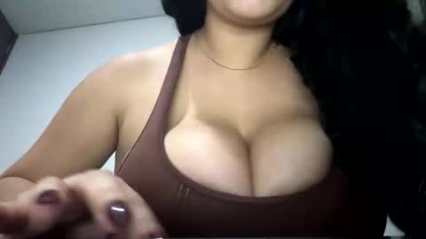 Snapshot of hollykoff chatting on April 2026 02:05:01 AM space online show from April 2026 02:05:01 AM