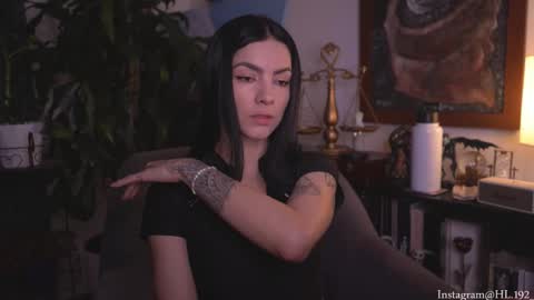 Holly Linder online show from February 2026 02:27:01 AM