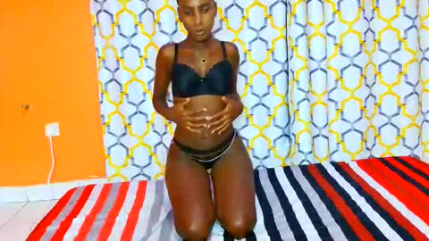 Snapshot of hollyliny chatting on October 2025 08:53:02 PM hollylyn online show from October 2025 08:53:02 PM