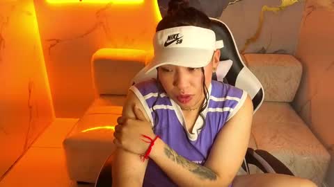 Snapshot of hollypeytoon chatting on November 2025 08:52:01 PM Holly online show from November 2025 08:52:01 PM