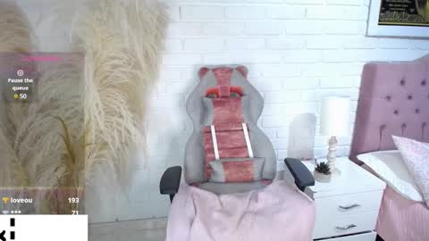 Snapshot of hollyprincess_2 chatting on January 2025 02:27:02 AM holly princess mermaid online show from January 2025 02:27:02 AM