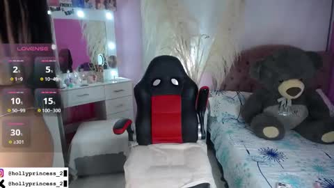 Snapshot of hollyprincess_2 chatting on January 2025 05:09:01 AM holly princess mermaid online show from January 2025 05:09:01 AM