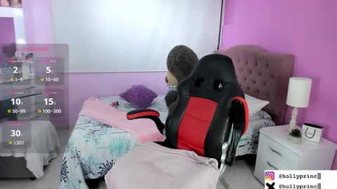 Snapshot of hollyprincess_2 chatting on February 2025 11:34:02 PM holly princess mermaid online show from February 2025 11:34:02 PM