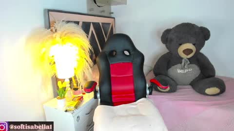 Snapshot of hollyprincess_2 chatting on September 2025 12:34:01 AM holly princess mermaid online show from September 2025 12:34:01 AM