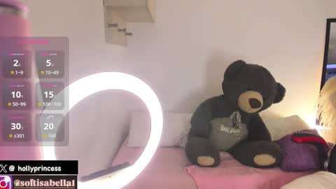 Snapshot of hollyprincess_2 chatting on December 2025 01:35:02 AM holly princess mermaid online show from December 2025 01:35:02 AM