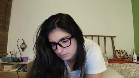 hollyshit_ online show from February 2026 01:38:01 AM