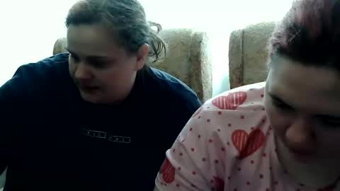 HollyXEva online show from February 2026 12:24:02 PM