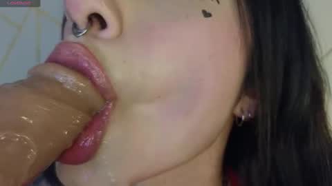 Snapshot of hollyxx_ chatting on February 2025 11:27:01 PM holly online show from February 2025 11:27:01 PM