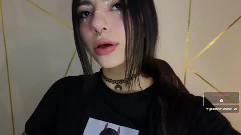 Snapshot of hollyxx_ chatting on February 2025 04:10:01 AM holly online show from February 2025 04:10:01 AM