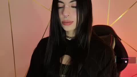 Snapshot of hollyxx_ chatting on February 2025 09:03:02 PM holly online show from February 2025 09:03:02 PM