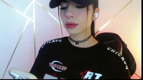 Snapshot of hollyxx_ chatting on February 2025 01:44:01 PM holly online show from February 2025 01:44:01 PM