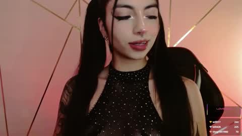 Snapshot of hollyxx_ chatting on March 2025 02:25:01 AM holly online show from March 2025 02:25:01 AM
